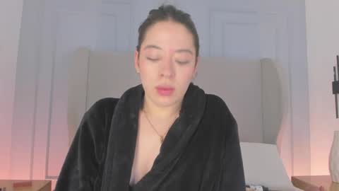 Chloe online show from 31, 5, 2026