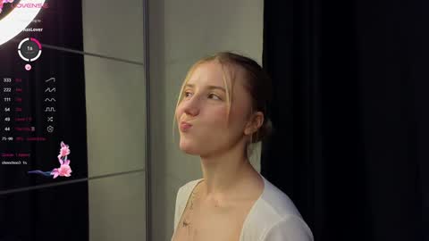 Arianaa Mourrr online show from 14, 1, 2025