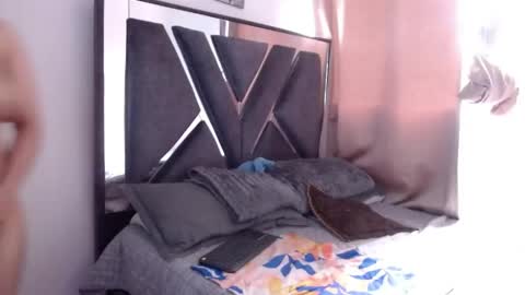Snapshot of chloe_hotx chatting on 22, 4, 2026 Chloe and Danna online show from 22, 4, 2026