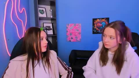 Snapshot of chloe_ley chatting on 2, 3, 2026 chloe_ley online show from 2, 3, 2026