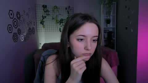 chloe_ley online show from 14, 4, 2026