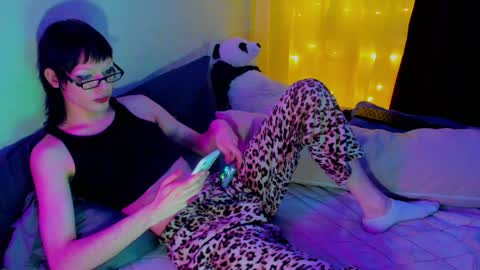 Chloe-Lorelei online show from 20, 1, 2025