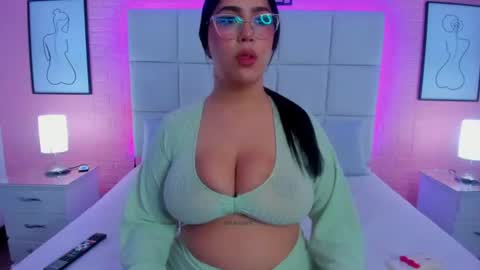 Snapshot of chloe_parker_ chatting on 25, 6, 2026 cloe online show from 25, 6, 2026