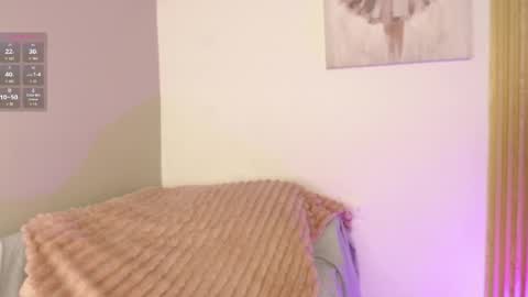 chloe_peach_ online show from 17, 4, 2026