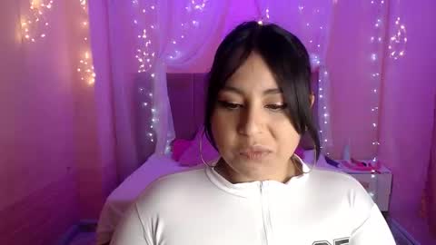 chloe_smith5 online show from 10, 9, 2025