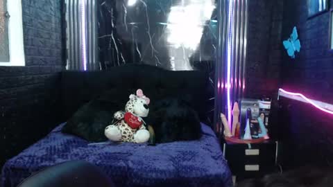 Snapshot of chloe_smith5 chatting on 23, 6, 2026 chloe_smith5 online show from 23, 6, 2026