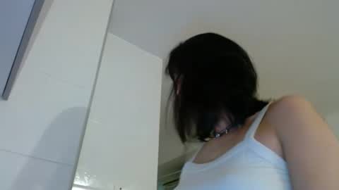 cloes  online show from 13, 9, 2025