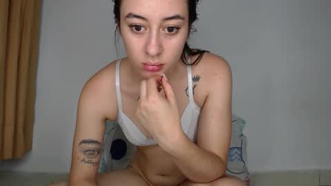 Chloe  online show from 23, 9, 2025