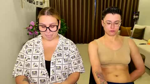Snapshot of chloe_x_ chatting on 19, 4, 2026 Eva and Sandra online show from 19, 4, 2026