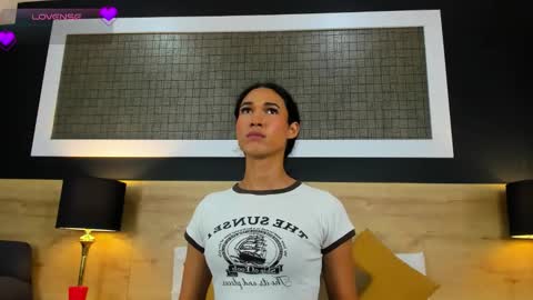 Chloe  online show from 26, 3, 2026