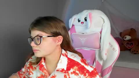 Snapshot of chloehalses chatting on 19, 1, 2026 ChloeHalses online show from 19, 1, 2026