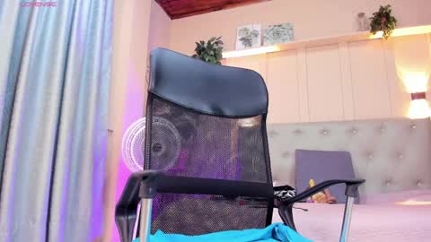 Chloe rosse online show from 7, 4, 2026