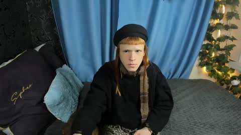 Snapshot of chloevalentinee chatting on 18, 12, 2025 Chloe online show from 18, 12, 2025