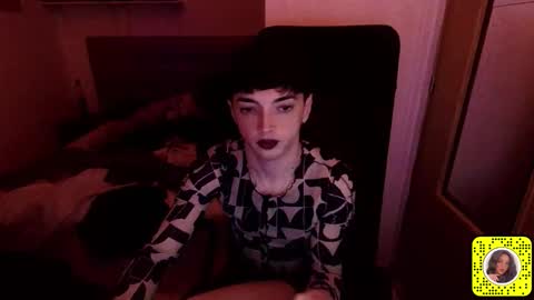 Snapshot of chloevenommm chatting on 19, 4, 2026 chloevenommm online show from 19, 4, 2026