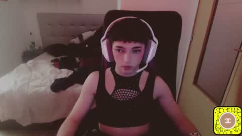 Snapshot of chloevenommm chatting on 14, 6, 2026 chloevenommm online show from 14, 6, 2026