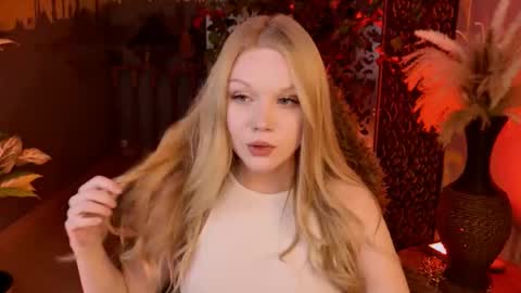 ChloeWight online show from 19, 3, 2026