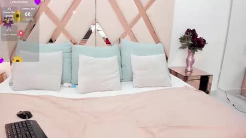 Chloe  online show from 17, 10, 2025