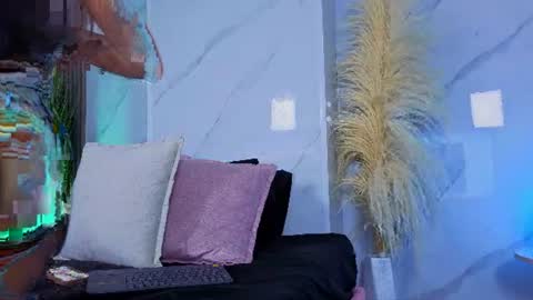Snapshot of chlooee_ chatting on 10, 7, 2026 Chlooe online show from 10, 7, 2026