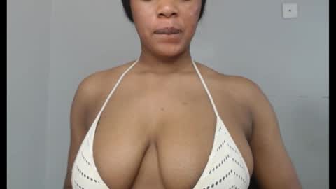 Snapshot of choco_chocox chatting on 16, 9, 2025 ESTHER online show from 16, 9, 2025