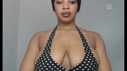 Snapshot of choco_chocox chatting on 23, 9, 2025 ESTHER online show from 23, 9, 2025