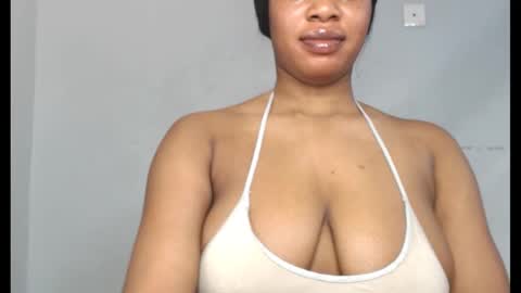 Snapshot of choco_chocox chatting on 1, 10, 2025 ESTHER online show from 1, 10, 2025