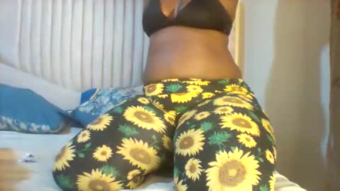 Snapshot of chocobabe002 chatting on 27, 9, 2025 chocobabe002 online show from 27, 9, 2025