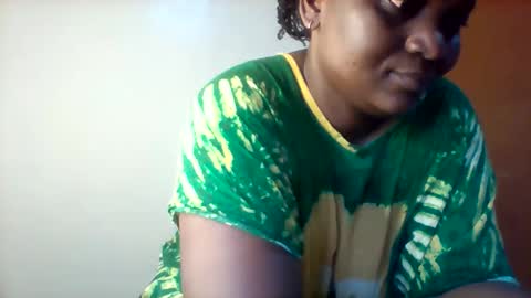 Snapshot of chocobabe002 chatting on 6, 10, 2025 chocobabe002 online show from 6, 10, 2025