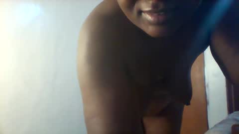 Snapshot of chocobabe002 chatting on 15, 10, 2025 chocobabe002 online show from 15, 10, 2025