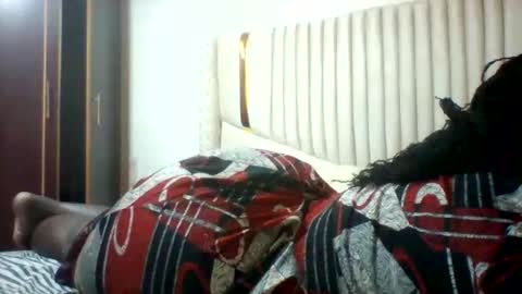 Snapshot of chocobabe002 chatting on 23, 11, 2025 chocobabe002 online show from 23, 11, 2025