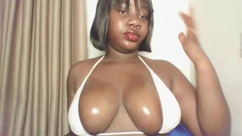 Snapshot of chocolateassgirl61 chatting on 17, 11, 2025 chocolateassgirl61 online show from 17, 11, 2025