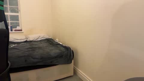 chocolatebunnycakez online show from 15, 12, 2025