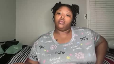 Snapshot of chocolatebunnyxx69 chatting on 22, 4, 2026 Melina online show from 22, 4, 2026