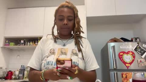 ChocolateCakeQueen online show from 22, 12, 2024