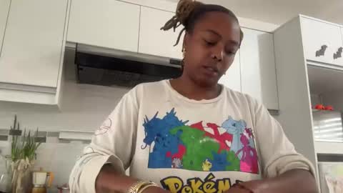 ChocolateCakeQueen online show from 27, 10, 2025