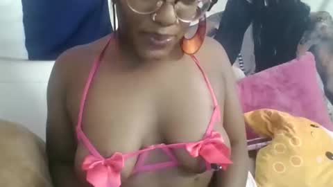 Snapshot of chocoluxediva chatting on 11, 12, 2024 Delicious Chocolate Diva online show from 11, 12, 2024