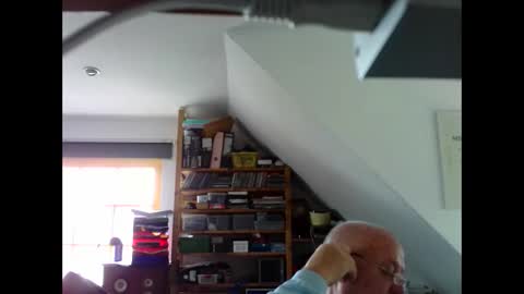 Chris online show from 12, 10, 2025