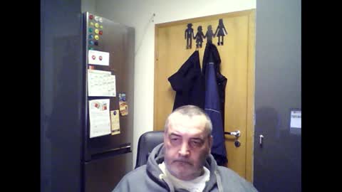 Snapshot of chris250268 chatting on 5, 1, 2025 Chris online show from 5, 1, 2025