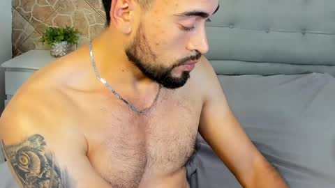 Snapshot of chris_kizz chatting on 19, 12, 2024 chris_kizz online show from 19, 12, 2024