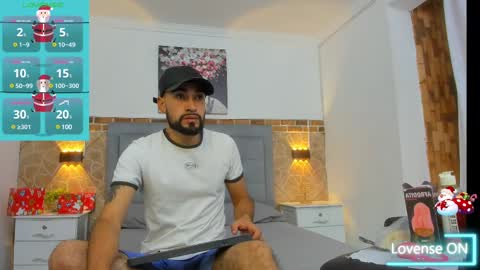 Snapshot of chris_kizz chatting on 27, 12, 2024 chris_kizz online show from 27, 12, 2024