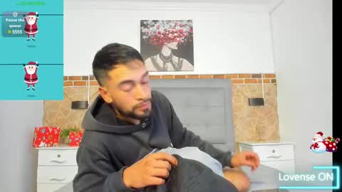 Snapshot of chris_kizz chatting on 27, 12, 2024 chris_kizz online show from 27, 12, 2024