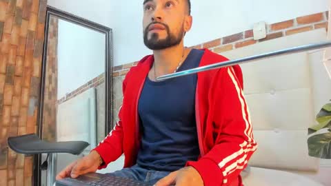 Snapshot of chris_kizz chatting on 31, 12, 2024 chris_kizz online show from 31, 12, 2024