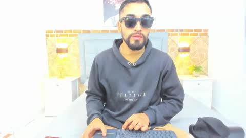 Snapshot of chris_kizz chatting on 12, 1, 2025 chris_kizz online show from 12, 1, 2025