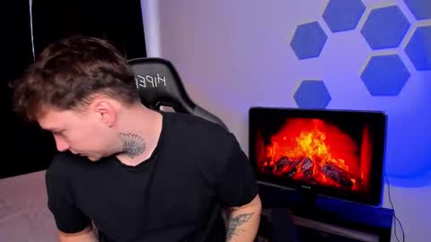 Chris Tyson online show from 22, 12, 2025