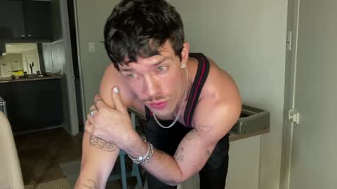 Snapshot of chriscool93 chatting on 3, 1, 2025 Content creator  artist online show from 3, 1, 2025