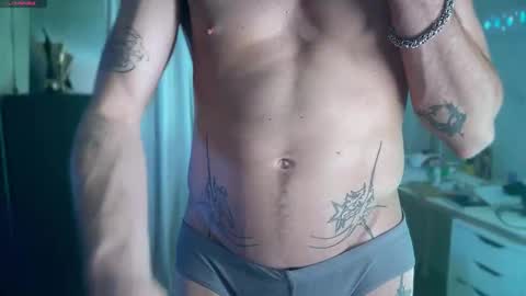 Snapshot of chriscool93 chatting on 6, 10, 2025 Content creator  artist online show from 6, 10, 2025