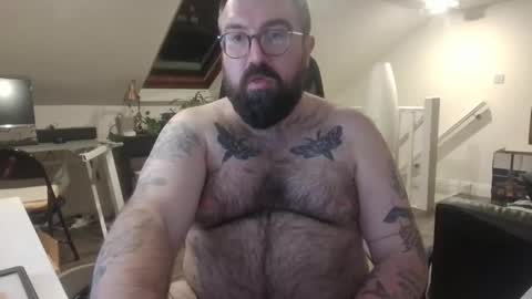 Snapshot of chriscubxxx chatting on 17, 12, 2025 chriscubxxx online show from 17, 12, 2025