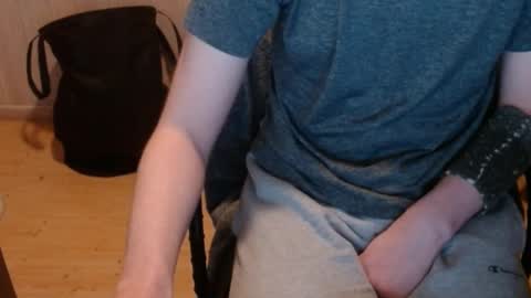 Snapshot of chriser_xxx chatting on 2, 1, 2025 chriser_xxx online show from 2, 1, 2025