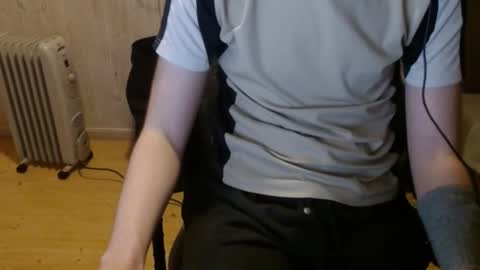 Snapshot of chriser_xxx chatting on 5, 1, 2025 chriser_xxx online show from 5, 1, 2025