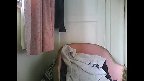 Snapshot of chrishornycocker chatting on 17, 10, 2025 chrishornycocker online show from 17, 10, 2025