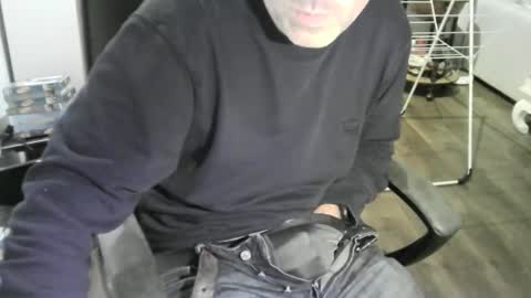 Snapshot of chrisprngr chatting on 16, 11, 2025 chrisprngr online show from 16, 11, 2025